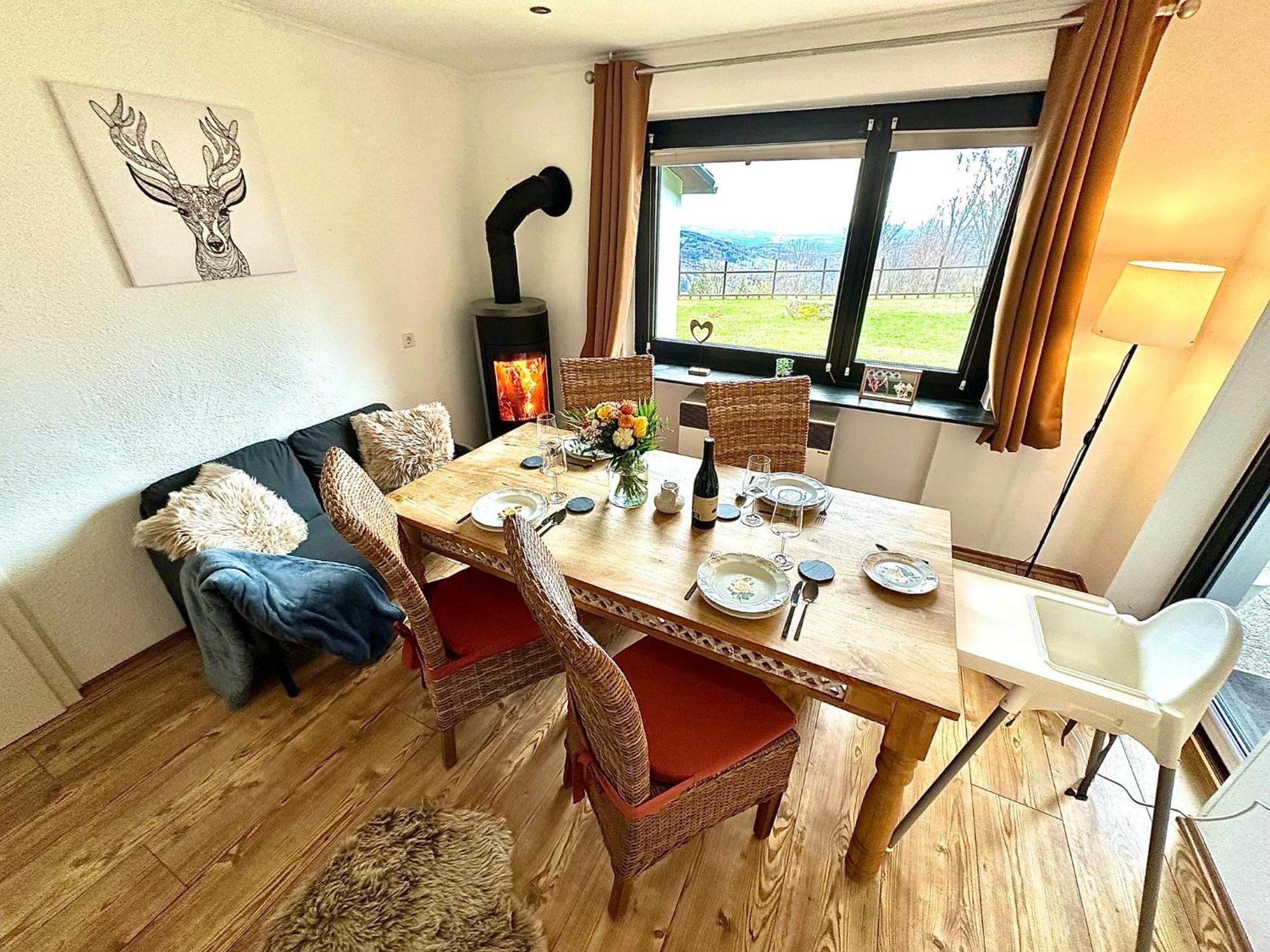 Schöfweg Gemuetliches Alpenblick Berg-Bungalow + Grosser Garten + Netflix! מראה חיצוני תמונה